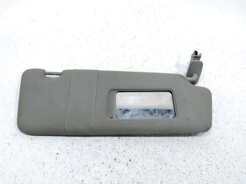 Used Right sun visor Right sun visor 31002390 31002390