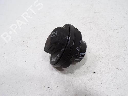 Używane Korek wlewu paliwa AUDI A6 C6 Avant (4F5) 3.0 TDI quattro (225 hp) 30983653