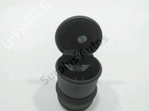 Used Ashtray Ashtray TOYOTA YARIS (_P9_) 1.4 D-4D (NLP90_, NLP90R) (90 hp) 30992227 30992227