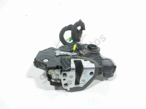front-right-lock-toyota-c-hr-_x1_-2016-28247479 main image