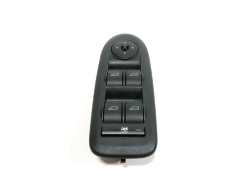 Used Left front window switch Left front window switch FORD C-MAX (DM2) 1.8 TDCi (115 hp) 37778046 37778046