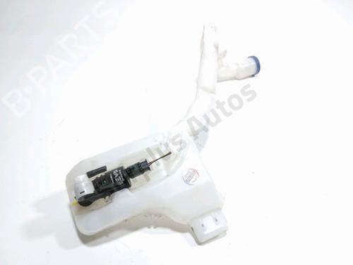 windscreen-washer-tank-citroen-c4-cactus-2014-34178498 main image