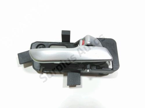 Used Front right interior door handle Front right interior door handle 37774970 37774970