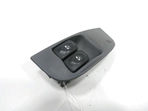 Used Left front window switch RENAULT MEGANE I Grandtour (KA0/1_) 1.9 D (KA0J, KA0R) (64 hp) 30998957