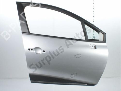 Używane Drzwi przednie prawe RENAULT CLIO IV (BH_) 1.5 dCi 90 (90 hp) 30769100