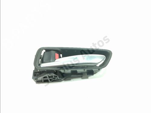front-left-interior-door-handle-toyota-corolla-estate-_e21_-2019-36695938 main image