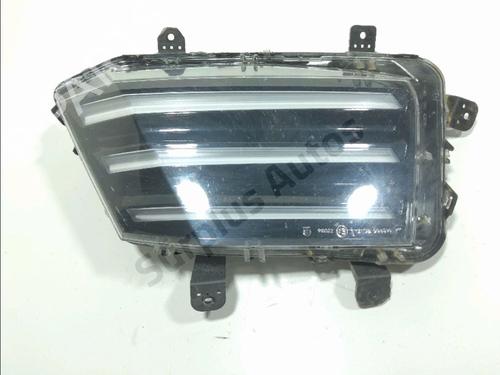 Farol diurno esquerdo Farol diurno esquerdo 38588416 38588416