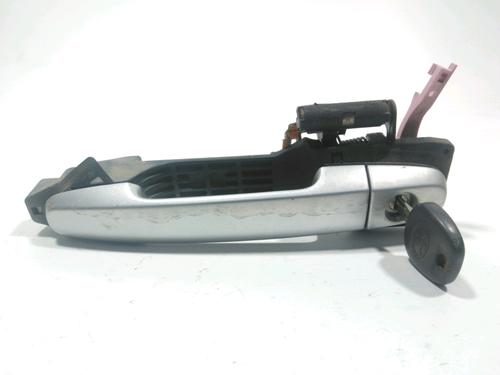 front-left-exterior-door-handle-toyota-rav-4-ii-_a2_-2000-2001-2002-2003-2004-2005-28242262 main image