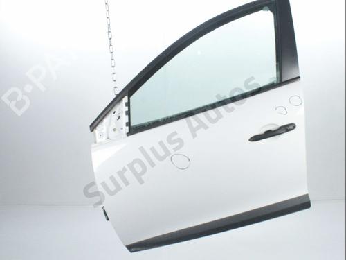 Used Left front door RENAULT MEGANE III Hatchback (BZ0/1_, B3_) 1.6 16V Hi-Flex (BZ03) (110 hp) 28244507