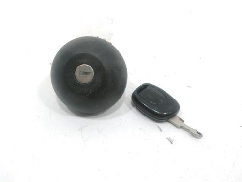 Used Fuel cap Fuel cap 30983715 30983715
