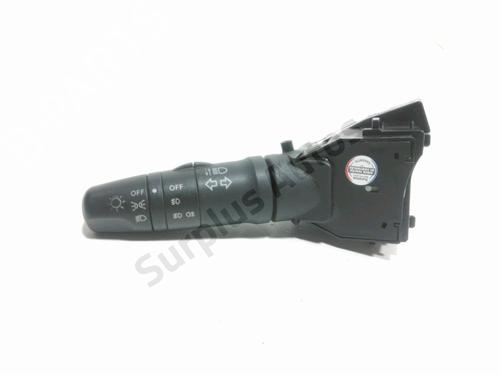 Used Headlight switch NISSAN X-TRAIL I (T30) 2.2 Di 4x4 (114 hp) 28228687