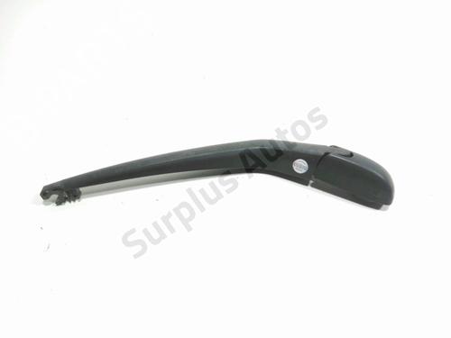Used Rear windshield wiper arm Rear windshield wiper arm TOYOTA YARIS (_P13_) 1.4 D (NLP130_, NLP130) (90 hp) 36153679 36153679