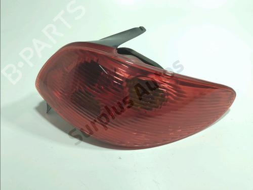 Used Right taillight PEUGEOT 206 Hatchback (2A/C) 2.0 HDI 90 (90 hp) 32356593