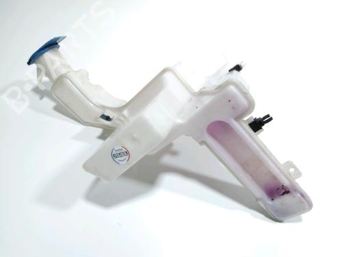 windscreen-washer-tank-vw-passat-b6-3c2-2005-2006-2007-2008-2009-2010-2011-28274045 main image