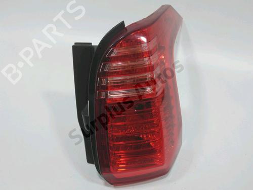 Used Right taillight PEUGEOT 5008 (0U_, 0E_) 1.6 HDi (112 hp) 31006360