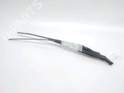 Used Front windshield wiper arm RENAULT CLIO III (BR0/1, CR0/1) 1.2 16V (BR0P, CR0P) (101 hp) 31007751