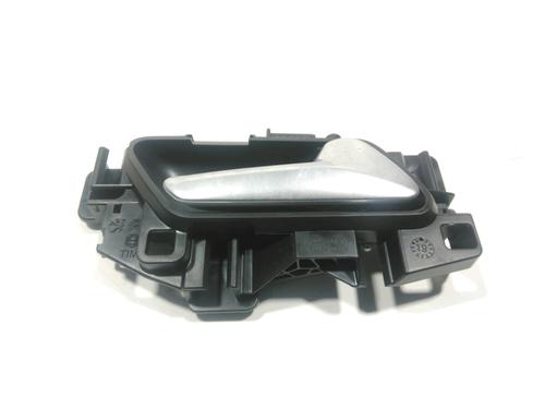Used Front right interior door handle Front right interior door handle 37774856 37774856