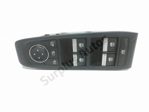 venstre-fortil-elrude-kontakt-renault-austral-2022-31180821 main image