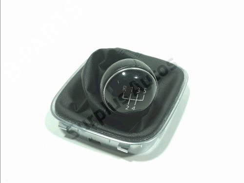 Used Shift knob VW POLO V (6R1, 6C1) 1.2 TSI 16V (90 hp) 31635752