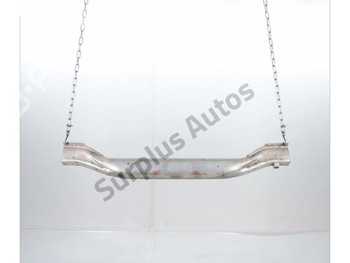 Refuerzo paragolpes trasero Refuerzo paragolpes trasero 39462639 39462639