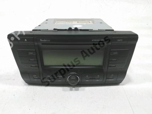 Used Radio SKODA OCTAVIA II (1Z3) 2.0 TDI (136 hp) 30992076