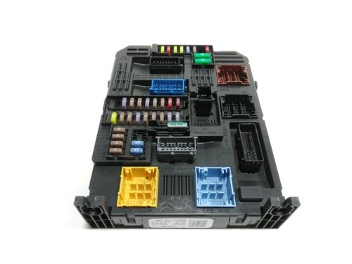 Used Fuse box PEUGEOT 308 II (LB_, LP_, LW_, LH_, L3_) 1.6 HDi 100 (99 hp) 28222917