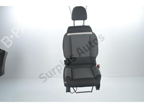 Used Right front seat CITROËN C3 AIRCROSS II (2R_, 2C_) 1.5 BlueHDi 100 (2CYHYJ) (102 hp) 28265232