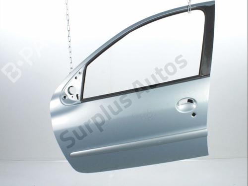 Used Left front door PEUGEOT 206 Hatchback (2A/C) 1.6 HDi 110 (109 hp) 30800778