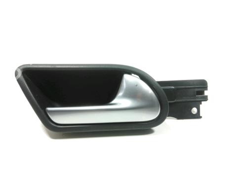Used Front right interior door handle Front right interior door handle VW GOLF V (1K1) 1.9 TDI (90 hp) 37774929 37774929