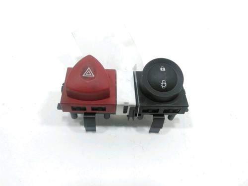 Used Warning switch RENAULT MEGANE II (BM0/1_, CM0/1_) 1.5 dCi (BM0F, BM0T, BM2B, CM0F, CM0T) (82 hp) 30990071