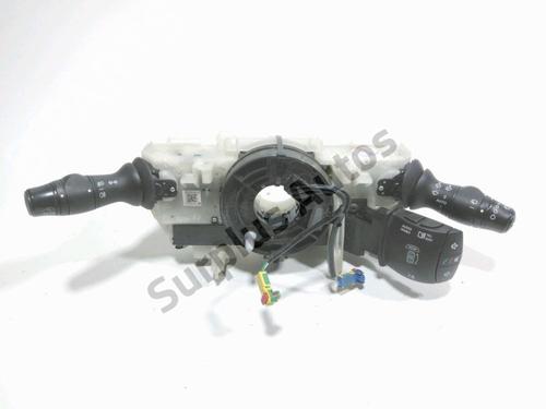 steering-wheel-controls-renault-megane-iii-hatchback-bz01_-b3_-2008-33973927 main image