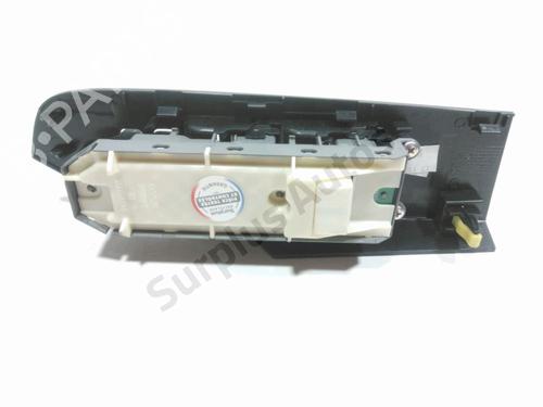 Left front window switch TOYOTA AURIS (_E18_) 1.8 Hybrid (ZWE186_, ZWE186R) | BP29858725I27