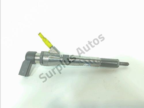 injector-renault-megane-iv-hatchback-b9amn_-2015-40212761 main image