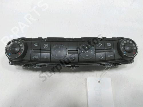 AC-Styringsenhed/Manøvreenhed MERCEDES-BENZ E-CLASS (W211) E 220 CDI (211.006) (150 hp) 30988824
