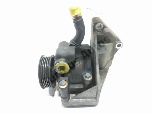 Used Steering pump FORD FIESTA V (JH_, JD_) 1.4 16V (80 hp) 31032610
