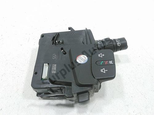 switch-renault-clio-iii-grandtour-kr01_-2007-40059442 main image