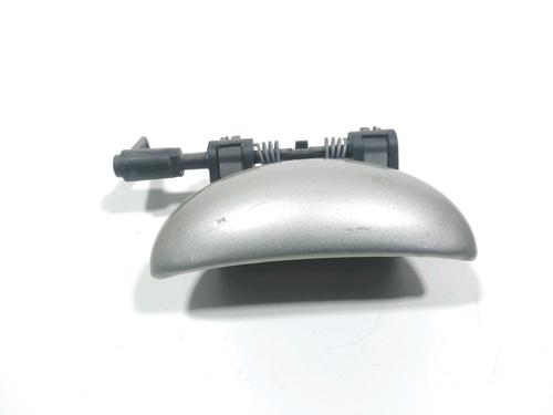 Używane Klamka zewnętrzna drzwi tylnych prawych PEUGEOT 206 Hatchback (2A/C) 1.4 i (75 hp) 28251743