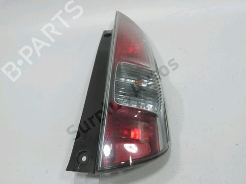 Feu arrière droit DAIHATSU SIRION (M3_) 1.3 4WD (87 hp) 31006348