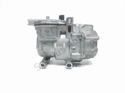 Used AC compressor TOYOTA YARIS (_P13_) 1.5 Hybrid (NHP130_, NHP130) (101 hp) 28223492