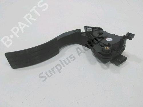 Pedal Pedal RENAULT CLIO IV (BH_) 1.5 dCi 90 (90 hp) 33903760 33903760