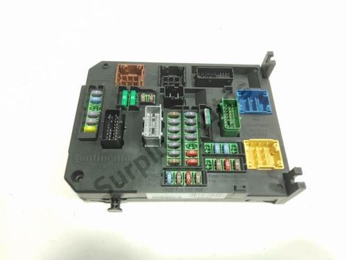 Used Fuse box Fuse box 37764101 37764101