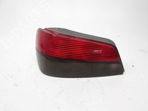 Feu arrière gauche PEUGEOT 306 Hatchback (7A, 7C, N3, N5) 1.9 DT (90 hp) 28269459