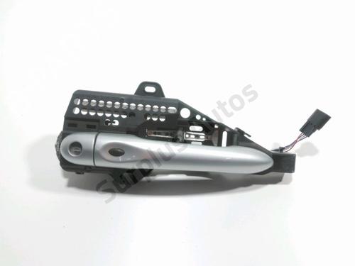 Venstre foran utvendig håndtak RENAULT CAPTUR I (J5_, H5_) 0.9 TCe 90 (90 hp) 30694161