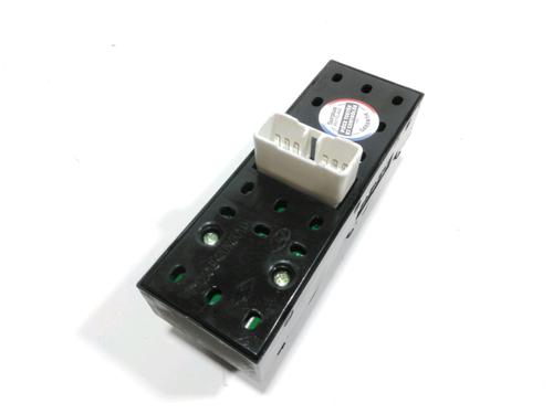 Left front window switch HYUNDAI GETZ (TB) 1.5 CRDi | BP28249254I27 - Image 2