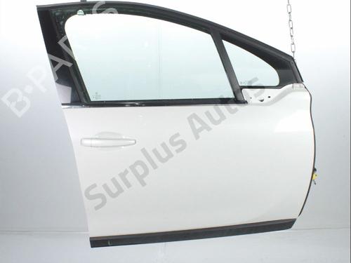 Used Right front door Right front door PEUGEOT 2008 I (CU_) 1.2 THP 130 / PureTech 130 (130 hp) 35941656 35941656