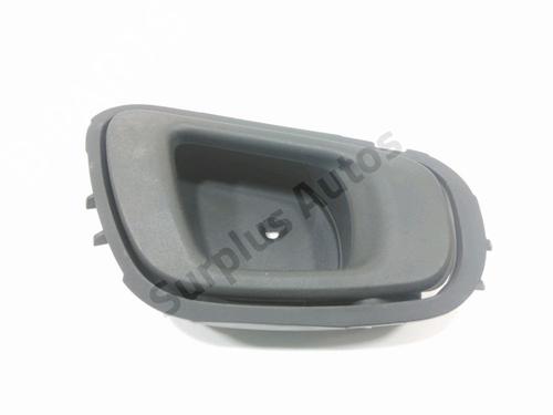 front-right-interior-door-handle-chevrolet-spark-m300-2009-32202773 main image