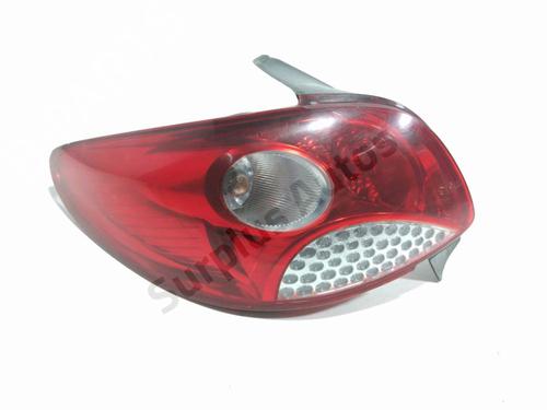 Used Left taillight Left taillight PEUGEOT 206+ (2L_, 2M_) 1.4 HDi eco 70 (68 hp) 33750540 33750540
