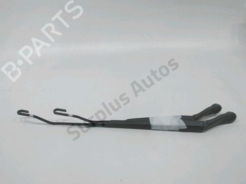 Used Front windshield wiper arm Front windshield wiper arm 37628351 37628351