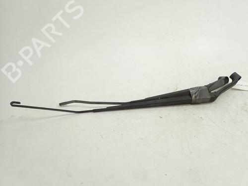 Used Front windshield wiper arm MITSUBISHI COLT VI (Z3_A, Z2_A) 1.5 DI-D (Z39A) (95 hp) 31007506