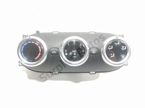 Used Climate control FIAT 500L (351_, 352_) 1.3 D Multijet (199.LYM11, 199.LYM1A) (95 hp) 31822339